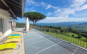 Maison Au Pays Basque, Calme Avec Vue Imprenable Sur Montagnes